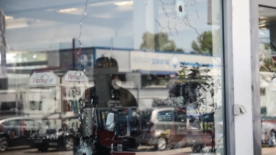 «Γάζωσαν» με σφαίρες το βενζινάδικο του προέδρου Βενζινοπωλών Θεσσαλονίκης: «Αν θέλουν ας με φάνε»