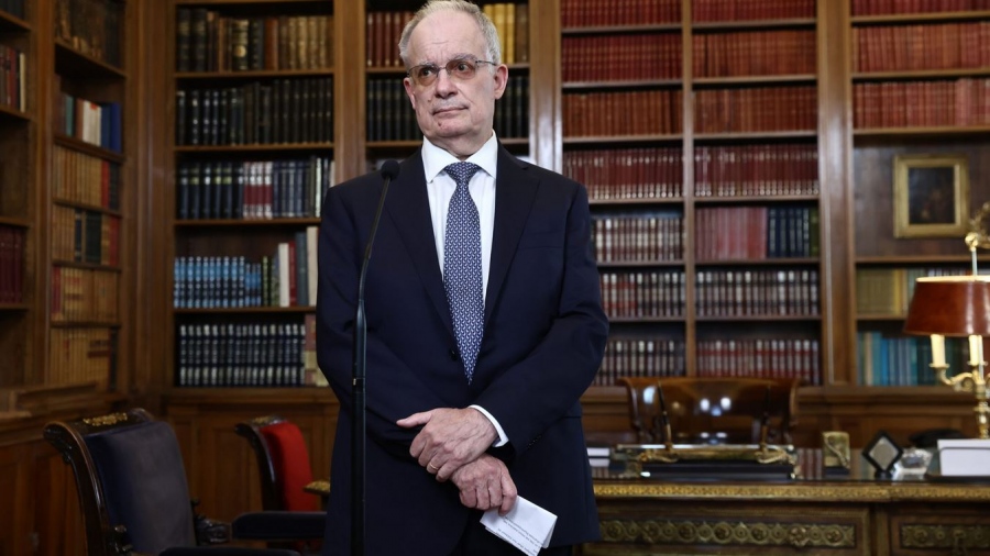 Ο Τασούλας κόβει την… παρέλαση της Πρωτοχρονιάς