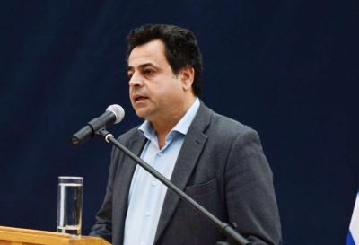 Σαντορινιός: Θα βάλει η κυβέρνηση θυρωρό στο πλωτό φράγμα για να ανοίγει για τους τουρίστες;