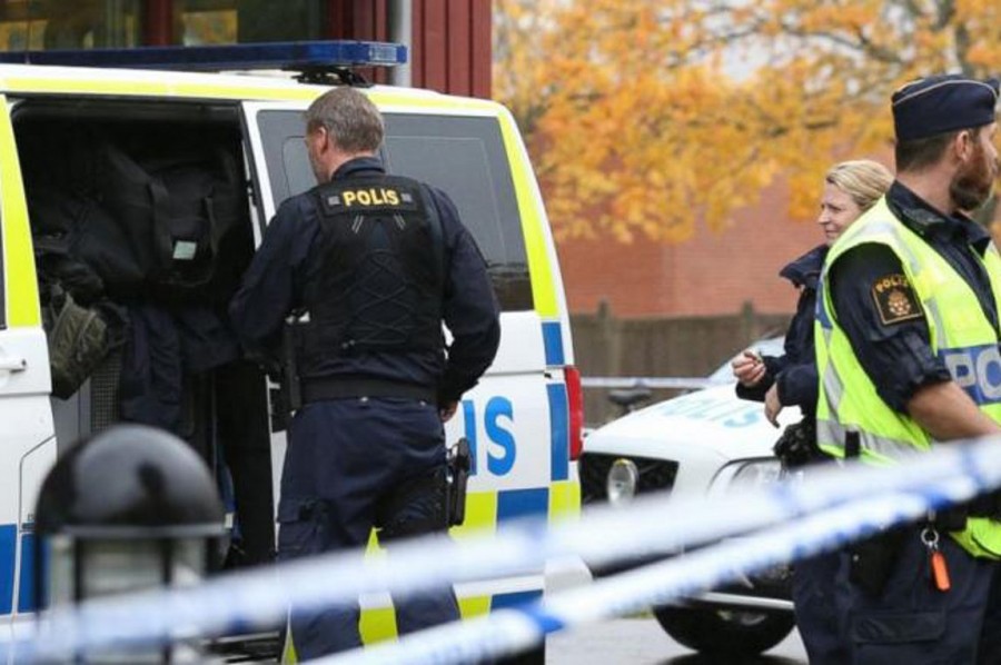 Συναγερμός στη Στοκχόλμη - Πυροβολισμοί σε εμπορικό κέντρο