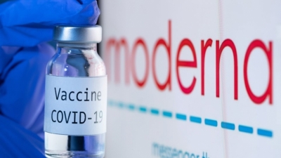 Δύο επικαιροποιημένα εμβόλια κατά των νέων υποπαραλλαγών της Όμικρον ετοιμάζει η Moderna