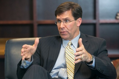 ΗΠΑ: Ο Mark Esper  θα είναι ο νέος επικεφαλής του Πενταγώνου