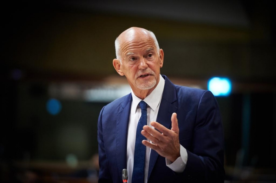 Τι απαντούν οι συνεργάτες του Γιώργου Παπανδρέου για τα περί νέου φορέα της Κεντροαριστεράς και συζητήσει με τον Αλέξη Τσίπρα