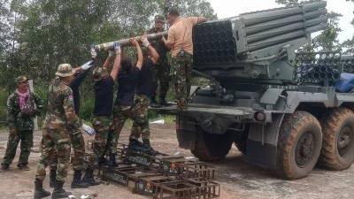 Στα πρόθυρα πολέμου Ταϊλάνδη και Καμπότζη - Μάχες κατά μήκος των συνόρων, νεκροί και τραυματίες (vid)