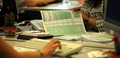 Προς νέα παράταση ενός μήνα για τις φορολογικές δηλώσεις