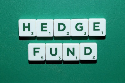 Στα 3,2 τρισ. δολάρια η αξία της βιομηχανίας των hedge funds το 2017 – Σημαντική μείωση των προμηθειών