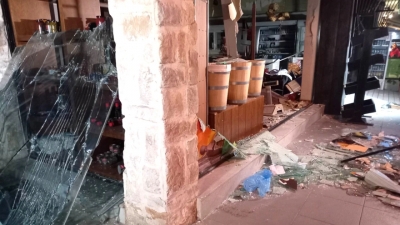 Έκρηξη βόμβας σε παντοπωλείο στη Νέα Ερυθραία