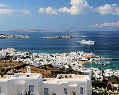 Συναγερμός στη Μύκονο: Πυροβολισμοί έξω από σούπερ μάρκετ