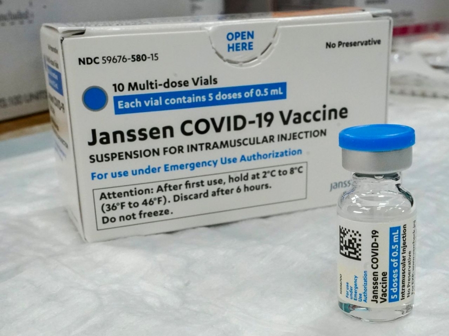 J&J: Στα 100 εκατ. δολ. τα έσοδα από το εμβόλιο – Αύξηση των συνολικών εσόδων στα 22,32 δισ.