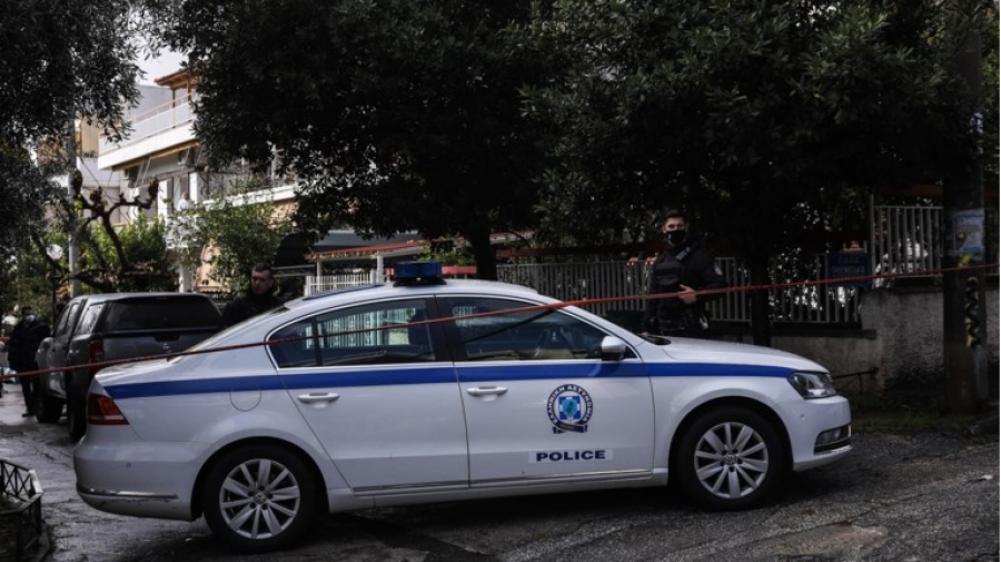 Θρίλερ στη Θεσσαλονίκη με γυναίκα που απειλούσε να πέσει στο κενό από ταράτσα 7όροφης οικοδομής