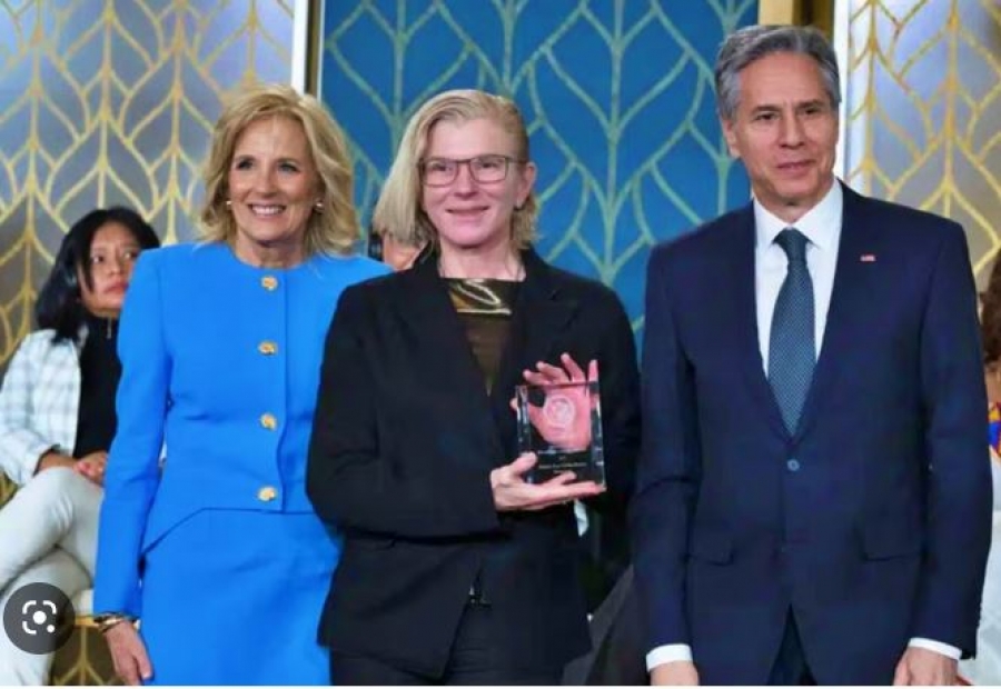 Ρωσία: Ντροπή για τις ΗΠΑ, ο Λευκός Οίκος να εξυμνεί το ναζισμό