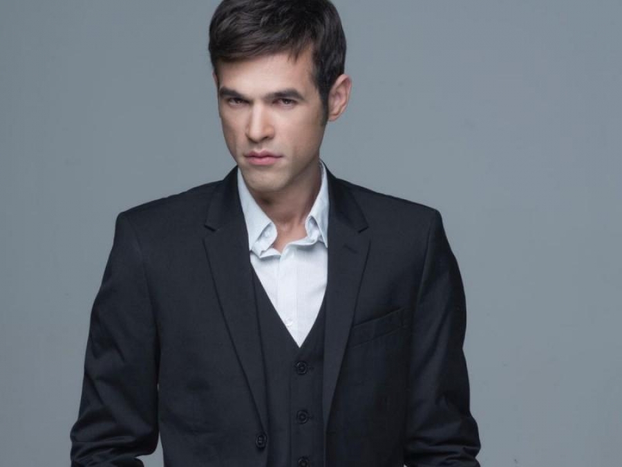 Προσήχθη ο Μένιος Φουρθιώτης - Κάλυκες από το ίδιο όπλο στην επίθεση στο σπίτι του και σε συμπλοκή στη Νέα Ερυθραία