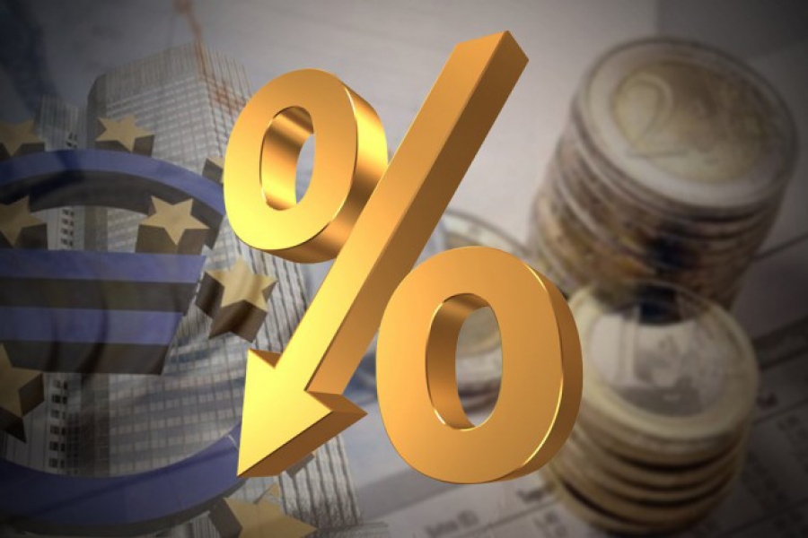 Αρνητικά επιτόκια καταθέσεων από την… πίσω πόρτα ετοιμάζουν οι ελληνικές τράπεζες