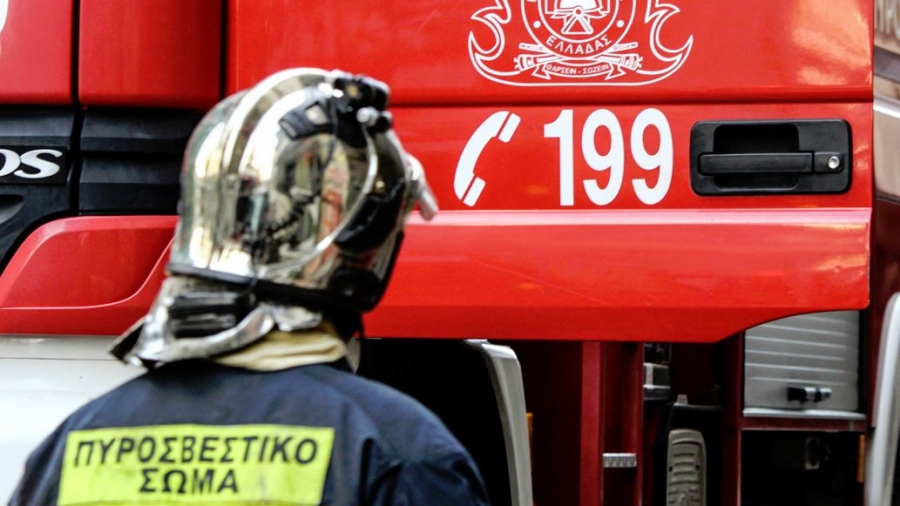 Θεσσαλονίκη: Συναγερμός στην Πυροσβεστική για πυρκαγιές σε επιχείρηση στη ΒΙ.ΠΕ Σίνδου και σε ναυπηγείο στη Θέρμη