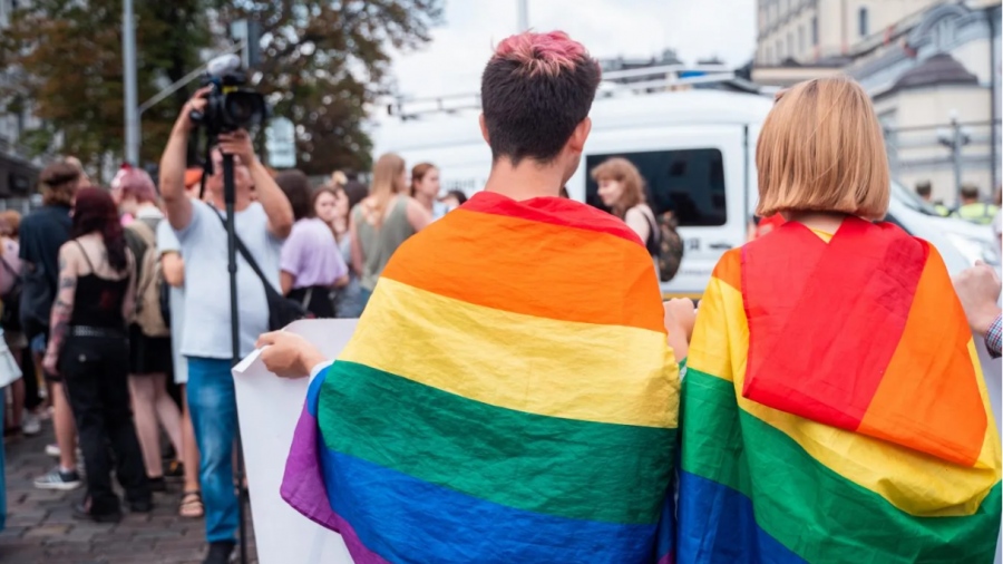 Woke αυτοκτονία στην Αυστρία – Σκληρές διώξεις σε γονείς που αρνούνται αλλαγή φύλου στα trans ανήλικα τέκνα τους