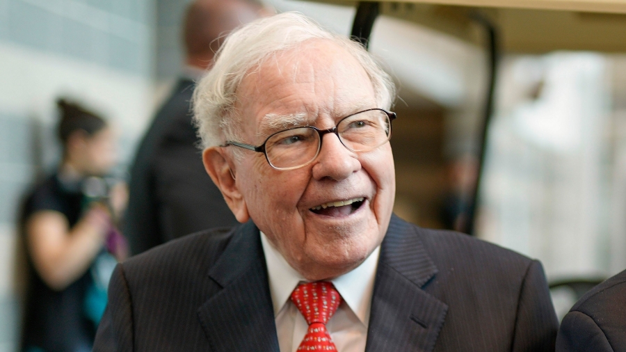 Τι κάνει ο Warren Buffett σε περιόδους ακραίου sell off στις αγορές;