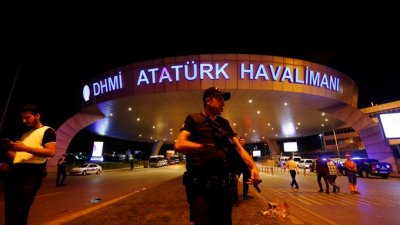Συναγερμός στο αεροδρόμιο της Κωνσταντινούπολης - Τηλεφώνημα για βόμβα σε αεροσκάφος