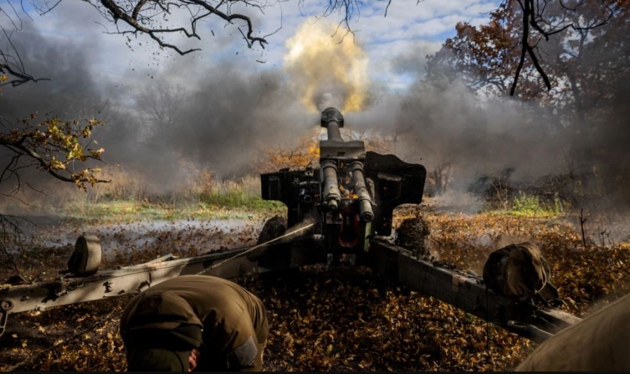 Στο Bakhmut, το πιο καυτό σημείο του μετώπου στην 300η μέρα του πολέμου ο Zelensky
