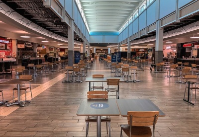 ΗΠΑ: Καταρρέει η πραγματική οικονομία, τα εμπορικά κέντρα θυμίζουν πόλεις – φαντάσματα