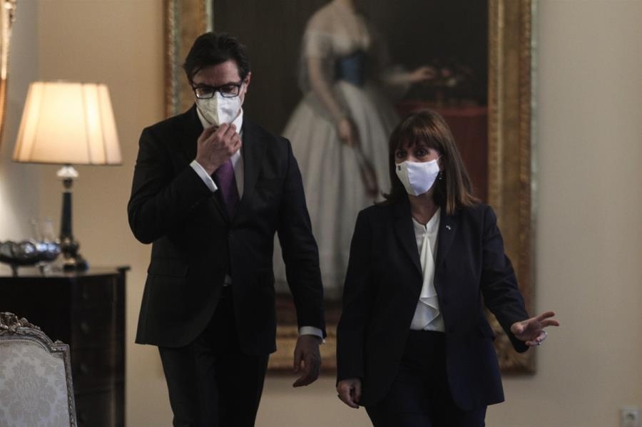 Σακελλαροπούλου σε Pendarovski: Κρίσιμη η πλήρης και συνεπής εφαρμογή της Συμφωνίας των Πρεσπών