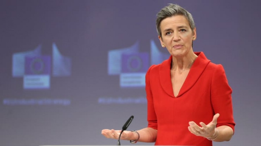 Vestager (Κομισιόν): Εντός του 2022 σε ισχύ οι κανόνες για το «μπλόκο» στις κινεζικές εξαγορές στην ΕΕ
