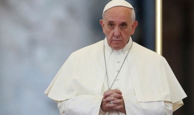 Ο πάπας Φραγκίσκος ακύρωσε σήμερα όλες τις συναντήσεις λόγω ισχυρού πόνου στο γόνατο