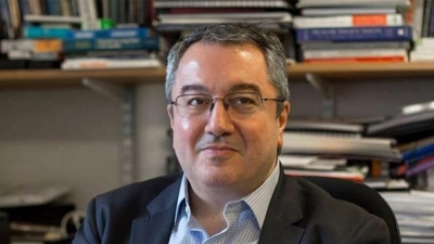 Μόσιαλος: Πόσο αποτελεσματικά είναι τα μονοκλωνικά αντισώματα με την Omicron