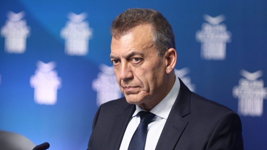 Στα 4 χαμόγελα λύθηκε η παρεξήγηση – Από λύκος έγινε αρνάκι ο Βρούτσης: Συνεχίζεται το πρωτάθλημα, κύλησε ομαλά η συνάντηση με τις ΚΑΕ