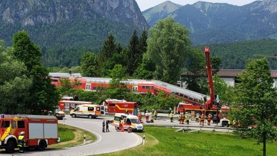 Γερμανία: Εκτροχιάστηκε τρένο στη Βαυαρία - Τέσσερις νεκροί, δεκάδες τραυματίες