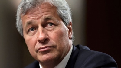 Dimon (JP Morgan): Η Δύση θα περνά δύσκολα όσο η Κίνα συμμαχεί με τη Ρωσία – Καταιγίδα χρέους παρασέρνει τις ΗΠΑ