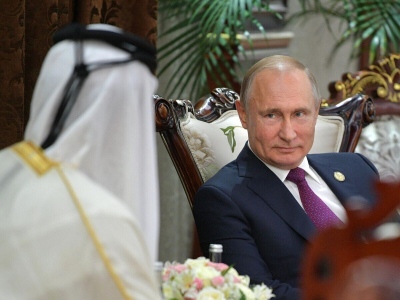 Ushakov (Ρωσία): Το Κατάρ θα μπορούσε να είναι τόπος διαπραγματεύσεων Ρωσίας – ΗΠΑ