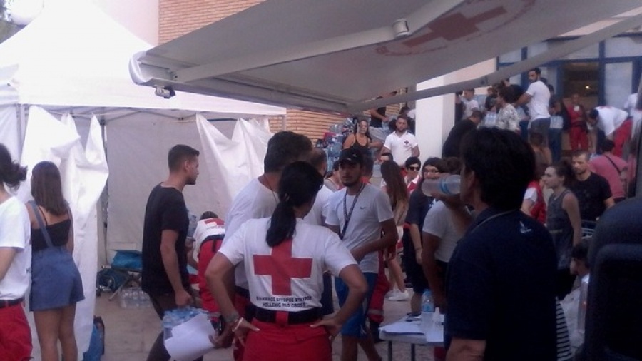 Κύμα συμπαράστασης και ανθρωπιάς από τους πολίτες και τους εθελοντές