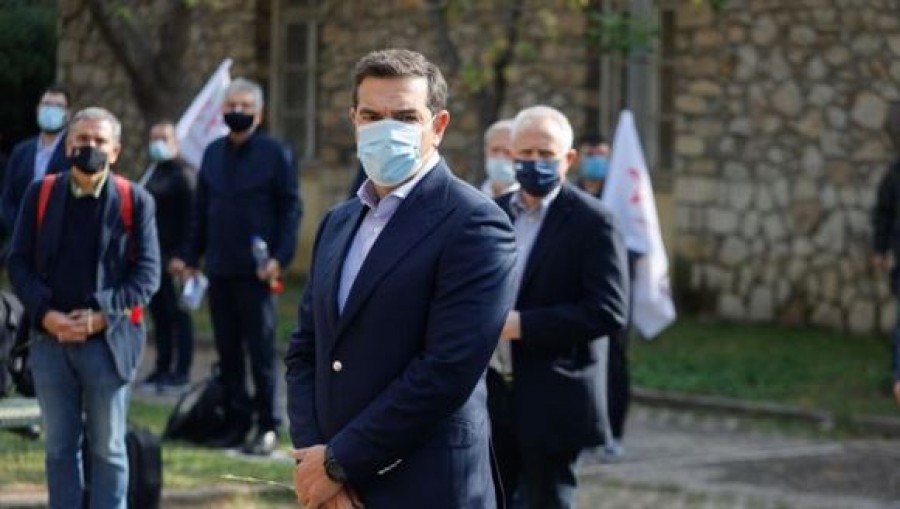 Στεφάνι στο ΕΑΤ - ΕΣΑ κατέθεσαν ο Αλέξης Τσίπρας και αντιπροσωπεία του ΣΥΡΙΖΑ - ΠΣ
