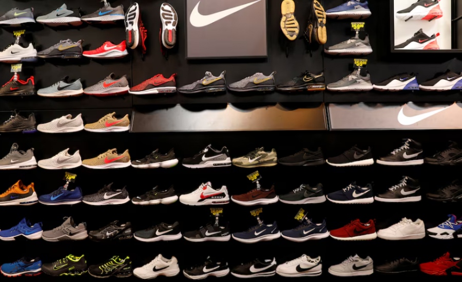Οι έμποροι sneakers ζητούν  από τον Trump εξαιρέσεις στους δασμούς, κίνδυνος για εκτόξευση τιμών