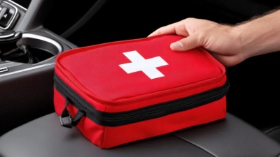 Όλα όσα πρέπει να περιέχει το φαρμακείο αυτοκινήτου από τις 18 Ιουνίου – Τι αλλάζει και ποια είδη προστίθενται