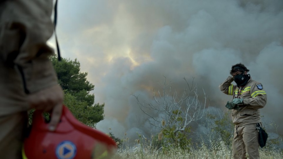 Σε ύφεση η φωτιά στον Κιθαιρώνα Αττικής - Δεν απειλεί κατοικημένες περιοχές