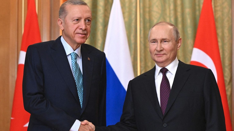 Κυπριακό: Ο Erdogan κατηγόρησε τη Βρετανία ότι προσπαθεί του βάλει «τρικλοποδιές» - Yeni Safak: Συζήτησε για την Κύπρο με τον Putin