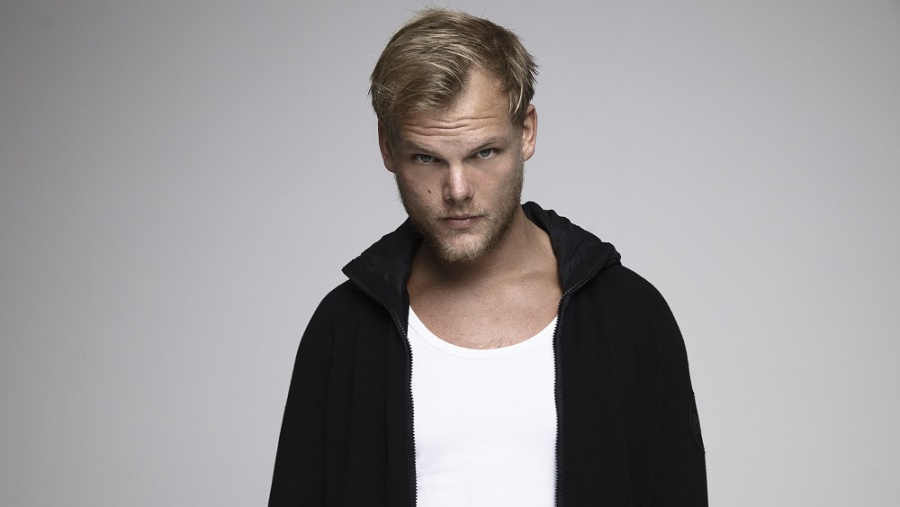 Έφυγε από τη ζωή σε ηλικία μόλις 28 ετών ο διάσημος Σουηδός DJ και παραγωγός, Avicii