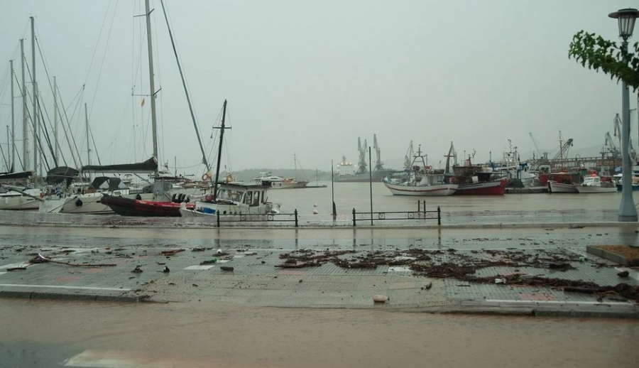 Η Θεσσαλία στο έλεος του Daniel: Απεγκλωβίστηκαν 185 άνθρωποι από παραλίες της Μαγνησίας