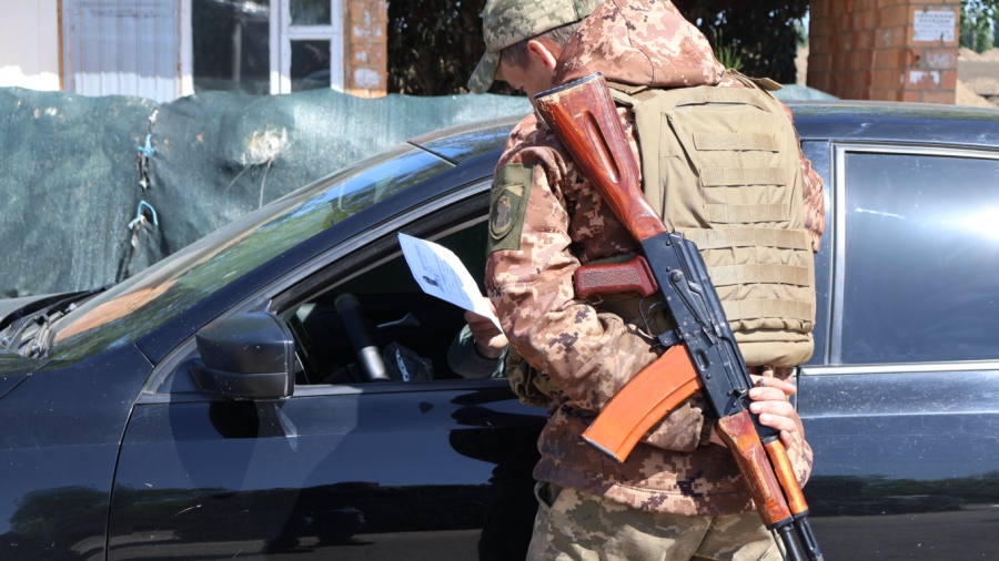 Εξεγείρονται οι Ουκρανοί απέναντι στην επιστράτευση - Συγκροτούνται ομάδες αυτοάμυνας απέναντι στους στρατολόγους