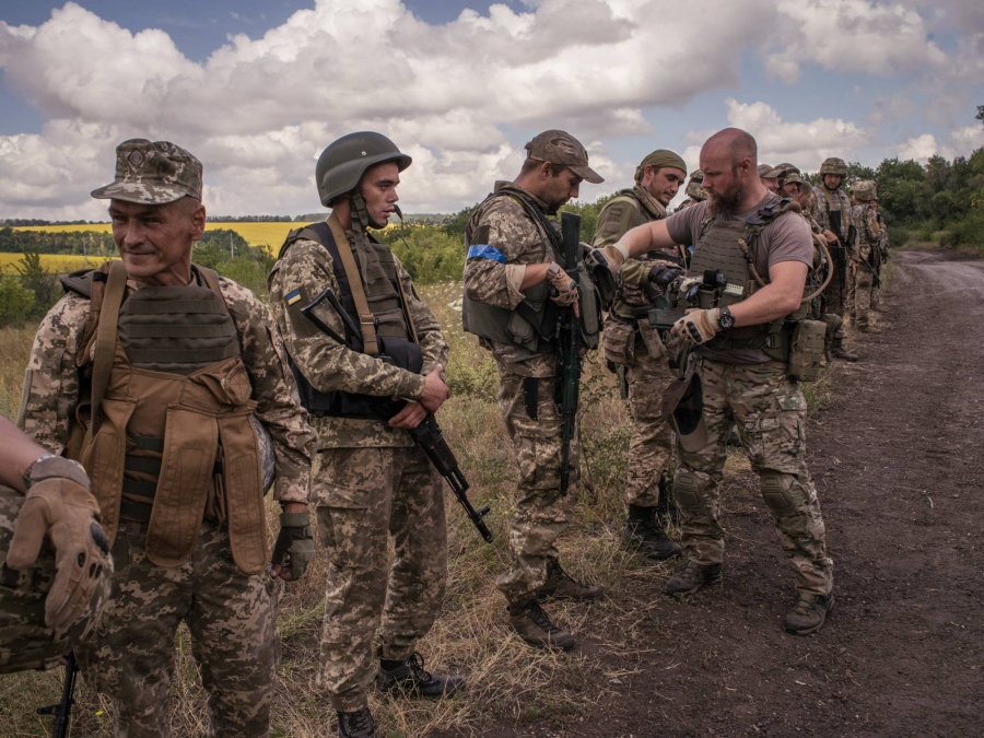 Ανασυγκροτούν τις δυνάμεις τους οι Ουκρανοί – Μεταφέρουν 30.000 στρατιώτες στη Zaporizhia