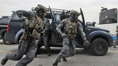 Επεισοδιακή καταδίωξη με πυροβολισμούς μεταξύ λιμενικών και τεσσάρων ατόμων στη Γλυφάδα