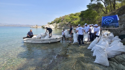 COSMOTE BLUE: Οι εργαζόμενοι του Ομίλου στη μάχη για τον καθαρισμό των θαλασσών μας