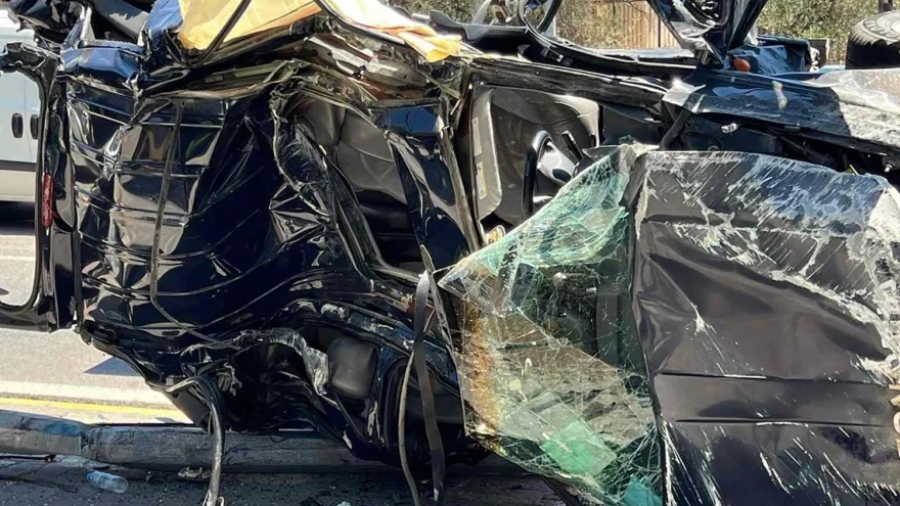 Νεκρός υποπλοίαρχος του Πολεμικού Ναυτικού σε τροχαίο - 88χρονη οδηγός εμβόλισε δύο αυτοκίνητα όταν πέρασε με κόκκινο