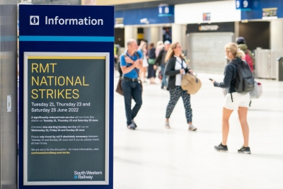 Βρετανία: Συνεχίζεται η απεργία στους σιδηρόδρομους – Φόβοι για ελλείψεις στην αγορά