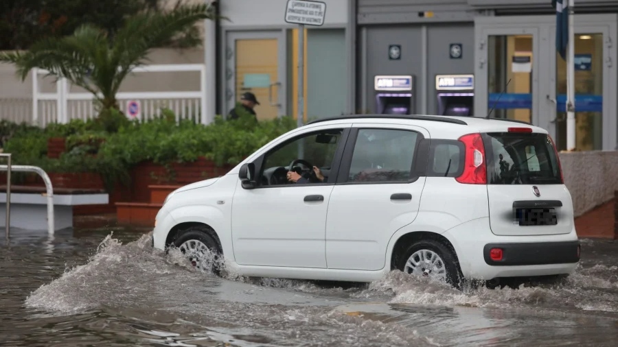 Καιρός: Αλκυονίδες... τέλος, ραγδαία επιδείνωση και προειδοποίηση για πλημμύρες