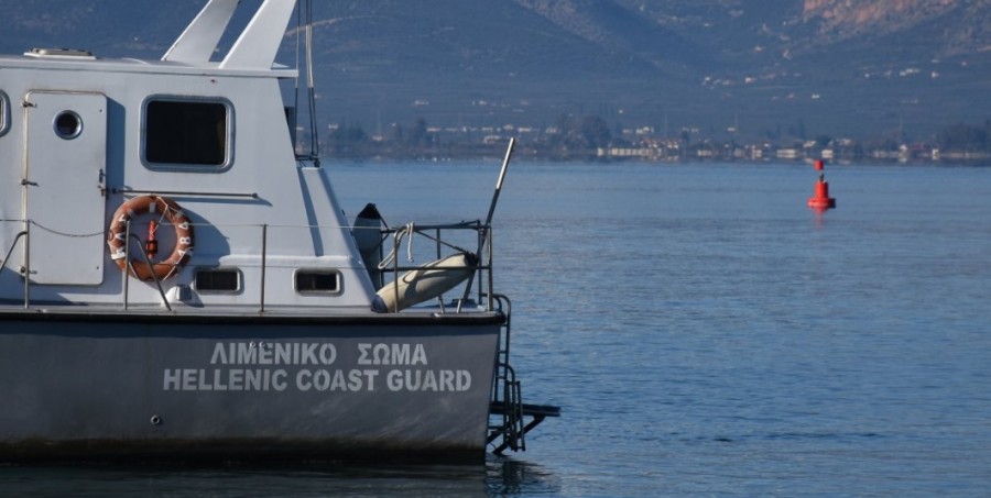 Διασώθηκαν 96 μετανάστες σε μεγάλη επιχείρηση στη Χάλκη – Αναφορές για δύο αγνοούμενα παιδιά