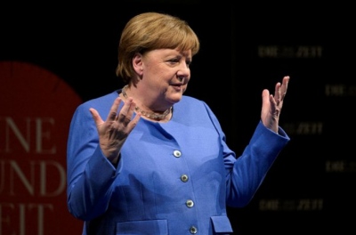 Έκκληση από την Angela Merkel για ειρηνική επίλυση του Ουκρανικού με διπλωματικά μέσα