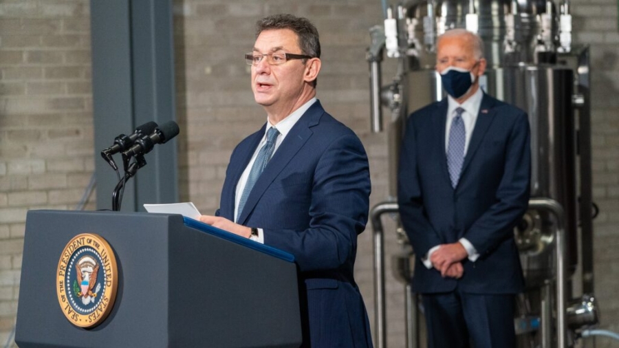 Ο Bourla (Pfizer) θα γράψει βιβλίο για την εφεύρεσή του εμβολίου για τον κορωνοϊό: «Κάνοντας το αδύνατο δυνατό»