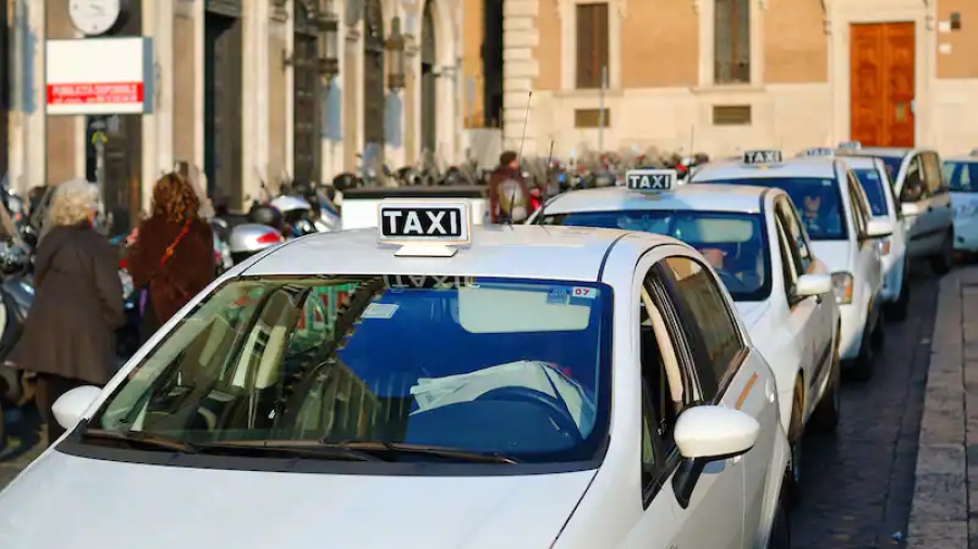 Πρωτoστατεί η Ιταλία: Δωρεάν ταξί για μεθυσμένους σε έξι πόλεις - Μέτρα για την αντιμετώπιση τροχαίων